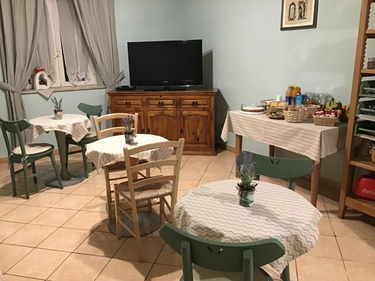 Achirina Bed And Breakfast Cisterna di Latina Exterior photo
