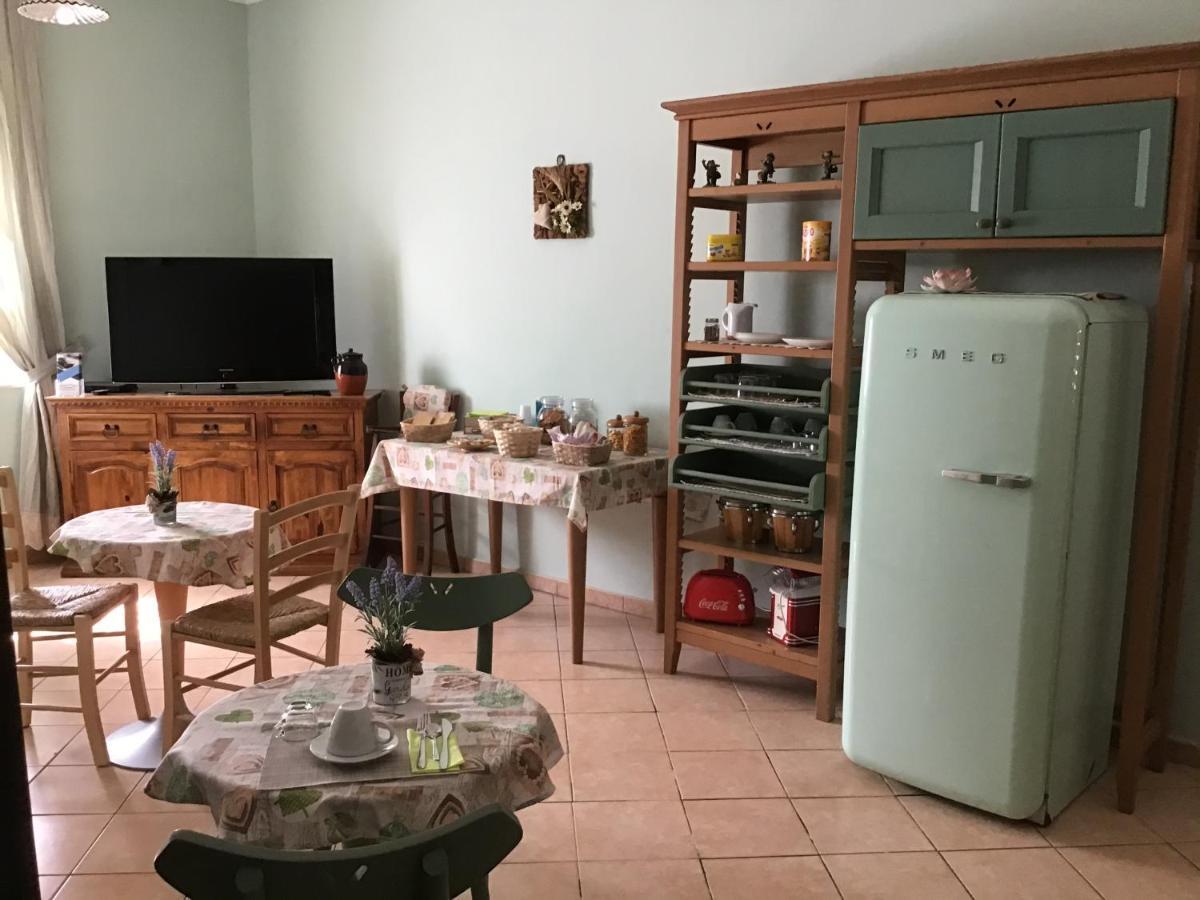 Achirina Bed And Breakfast Cisterna di Latina Exterior photo